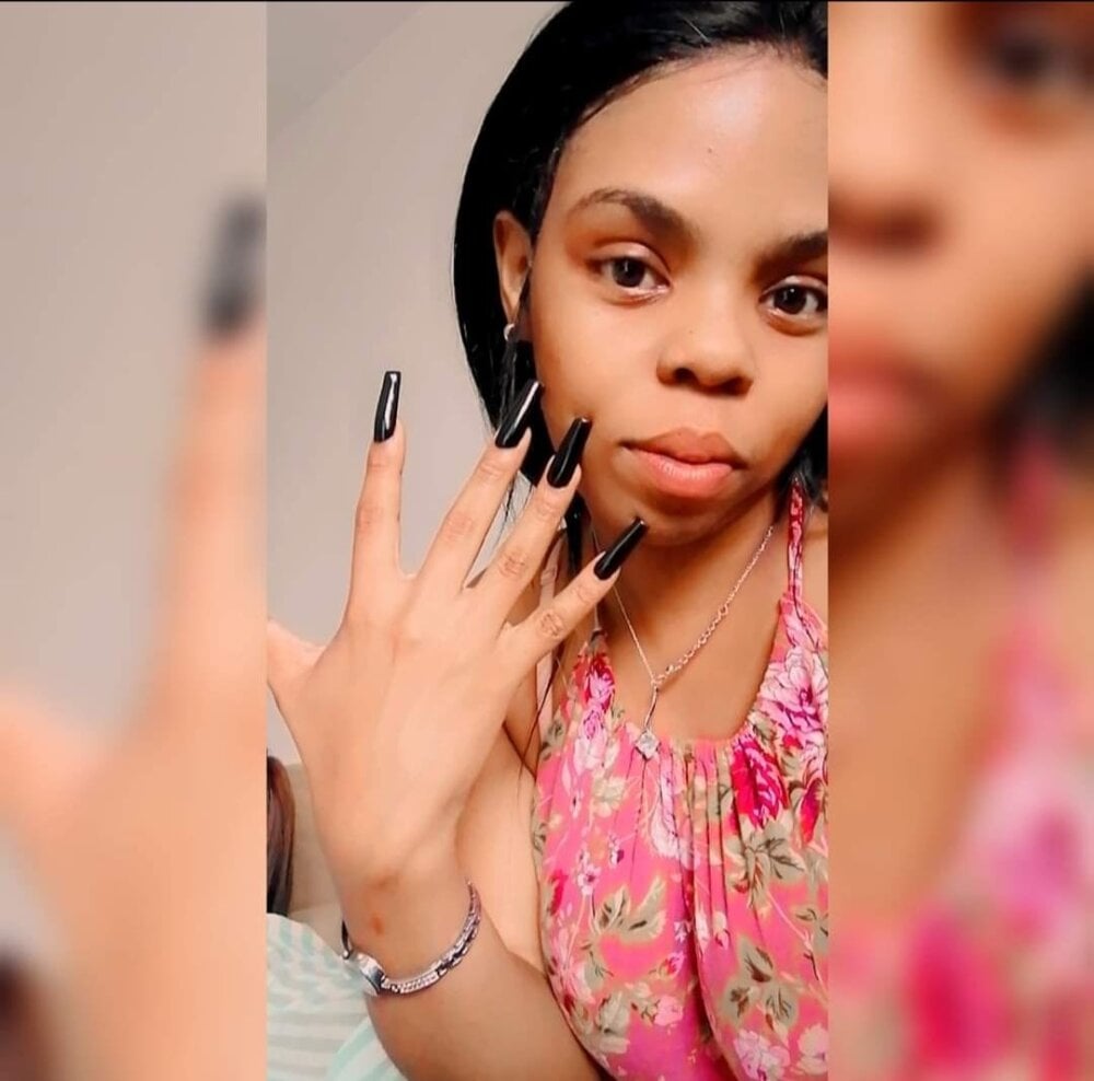 iluvcams.com boobartist2 livesex profile in mixed cams