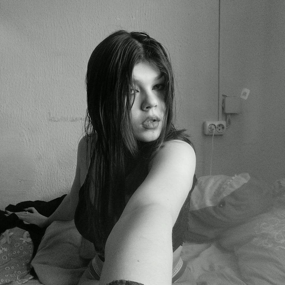 elivecams.com linavox livesex profile in red-hair cams