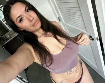 Peachesmidorix Female Flashing Chat Cam
