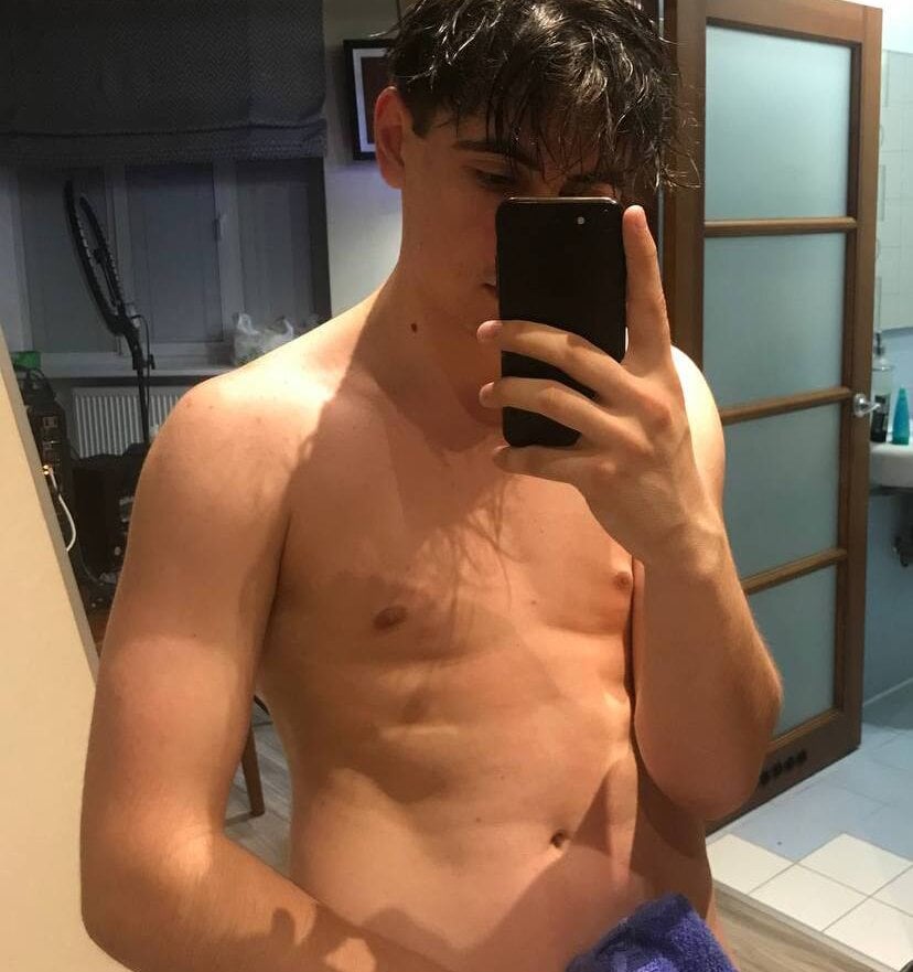 kiss_hunter01 from stripchat