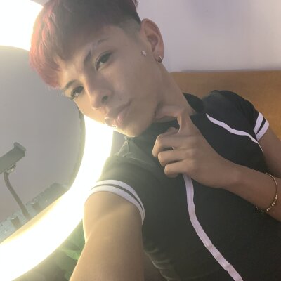 Tessachains_2_ Live Cam on StripChat