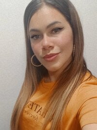 Nathalia_squirt_anal's Offline Chat Room