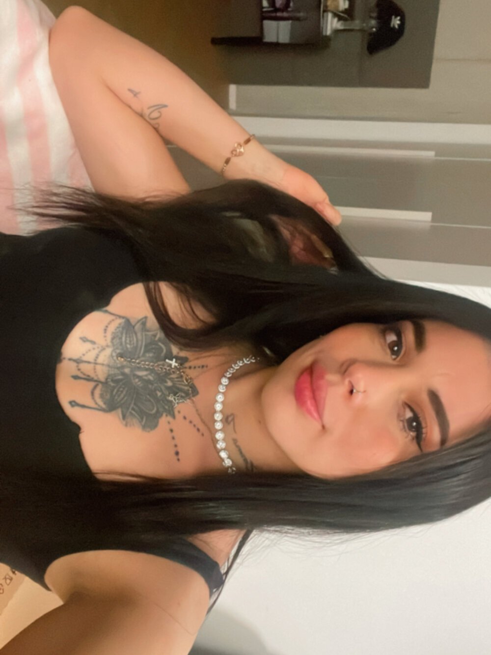 tinaoblack webcam livesex profile on livesex.fan