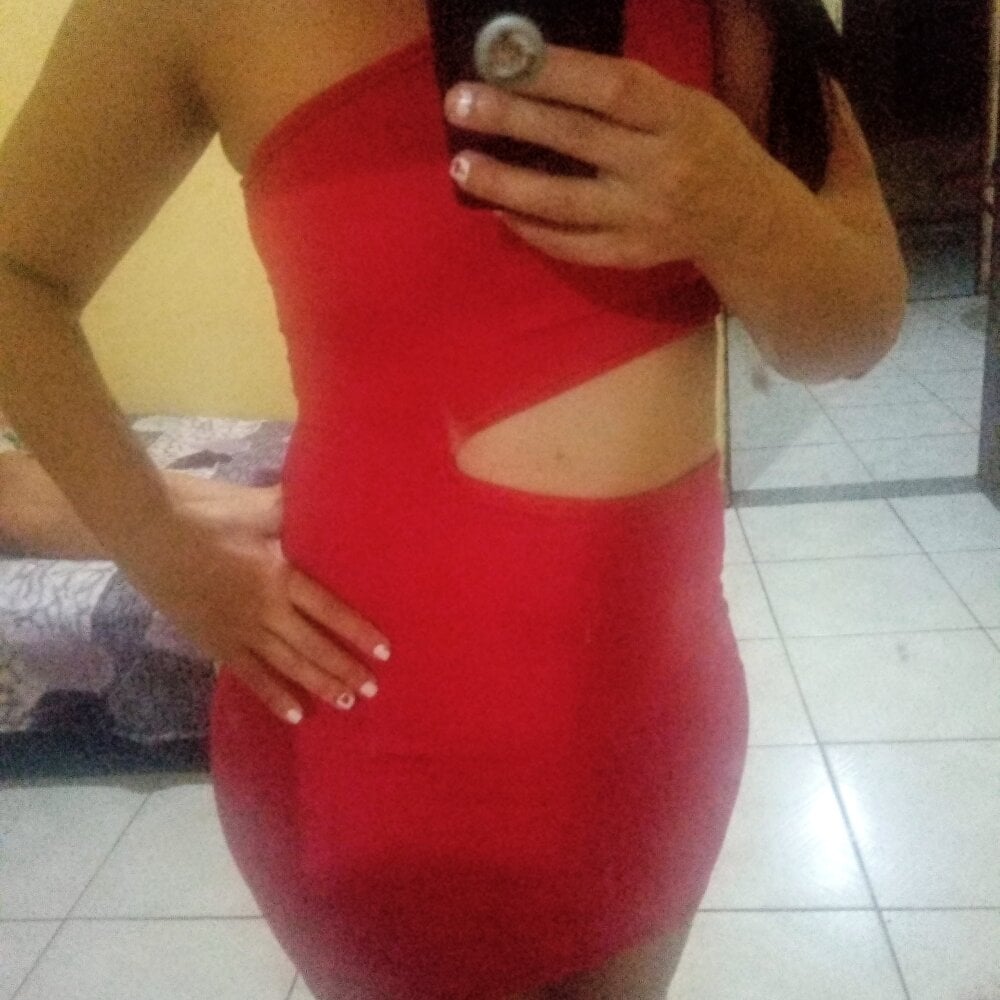 sleekcams.com nikolelov livesex profile in white cams