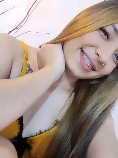 Amywellss - Stripchat Girl 