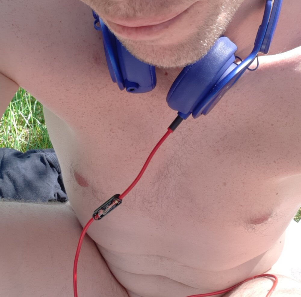 NakedDj83 profile