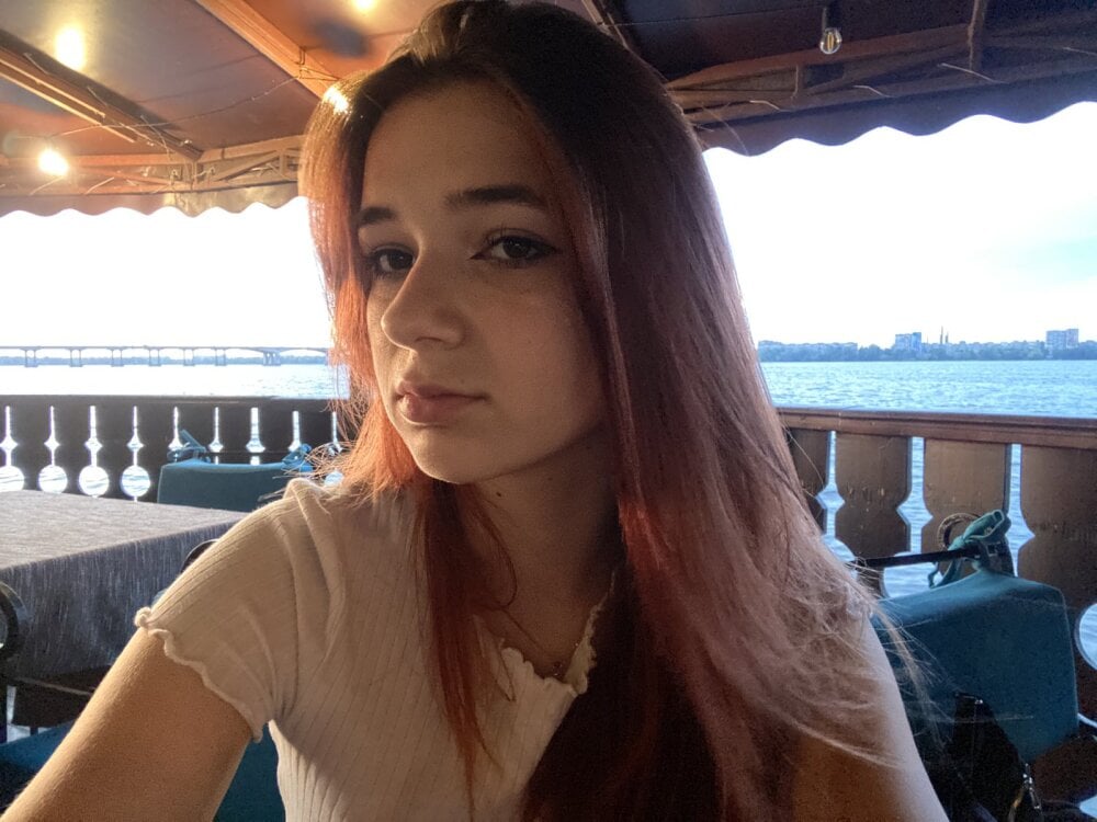 Live sex webcam photo for MakiimaStar #289987293