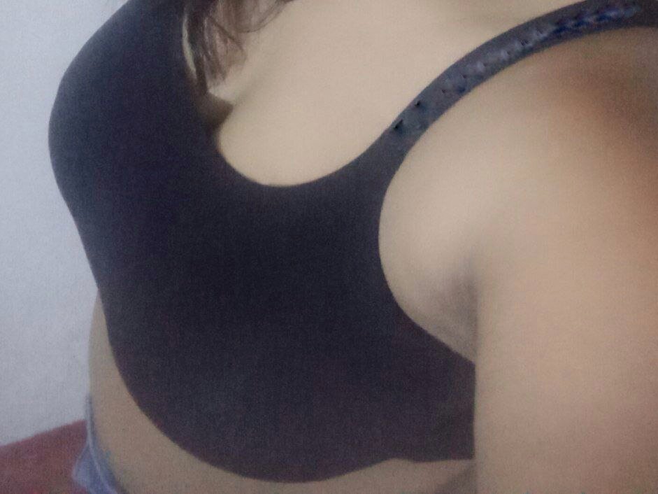 Eshmi's Offline XXX Chat