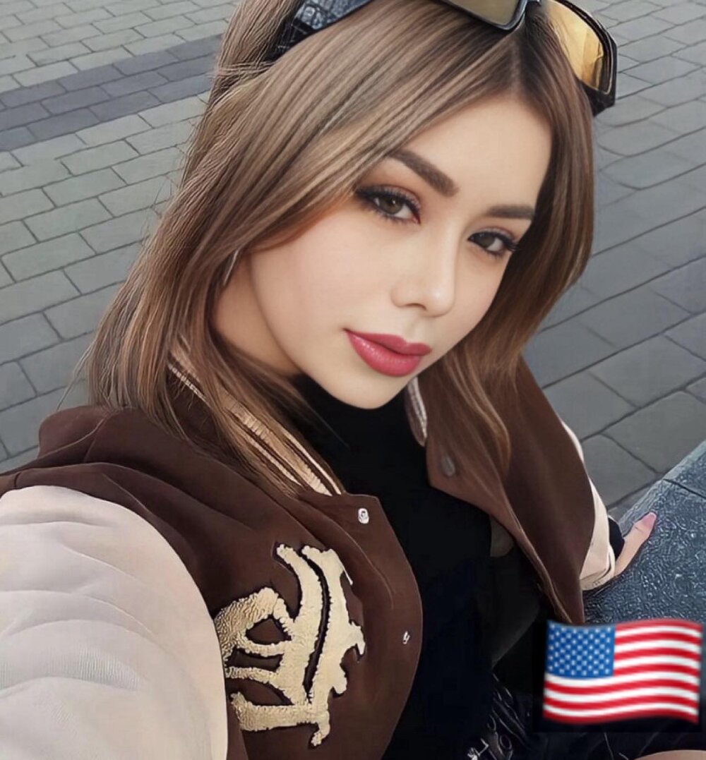 Live sex webcam photo for Ur_Magnificent_Trans #288287037