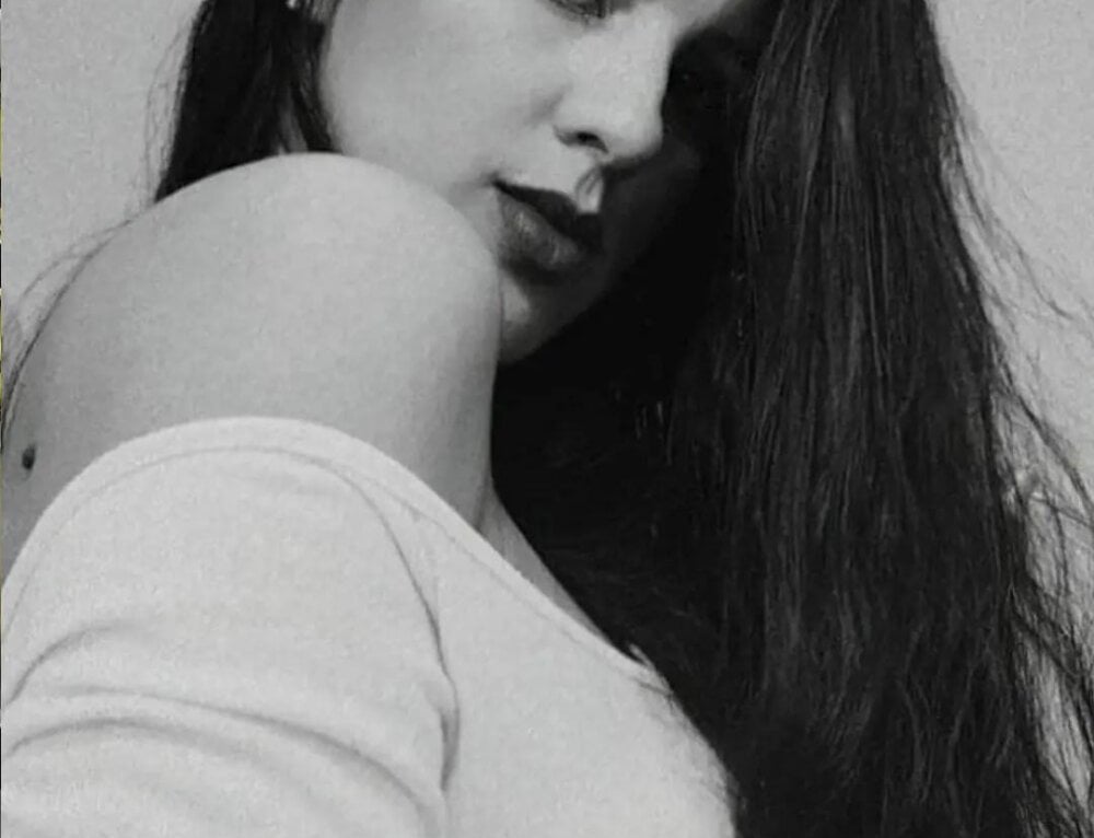 bella_moss profile
