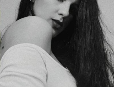 bella_moss from stripchat