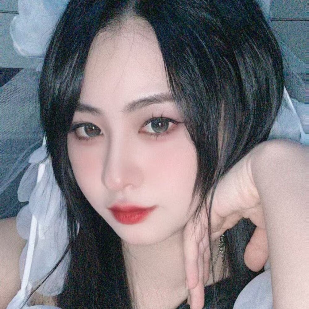 stripchat lamb- webcam profile pic via myliveeroticcams.com