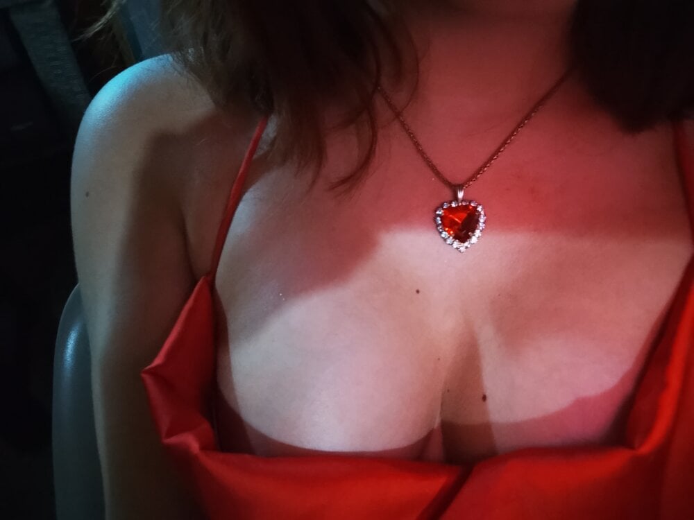 pornos.live vickyxexx livesex profile in green-eyes cams