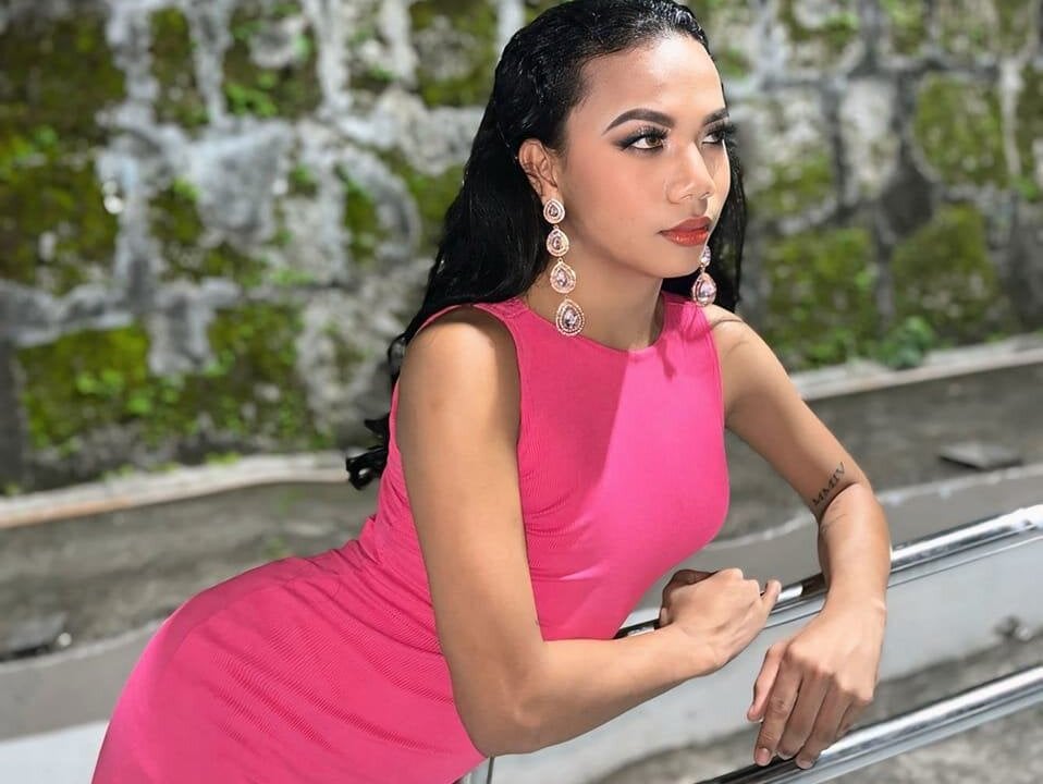 _GoddessSofia_'s Offline Chat Room