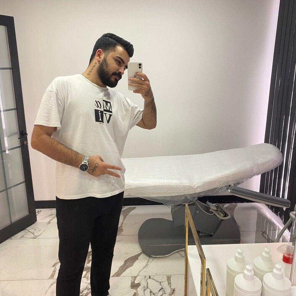 atbayiltan Adlı Modelin Çevrimdışı XXX Sohbeti