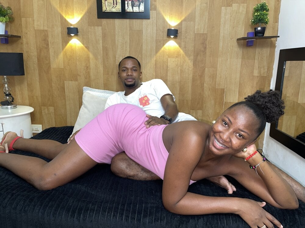 Live sex webcam photo for kim_bryan #280186050