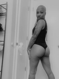 TheBaddiestBald's Offline XXX Chat