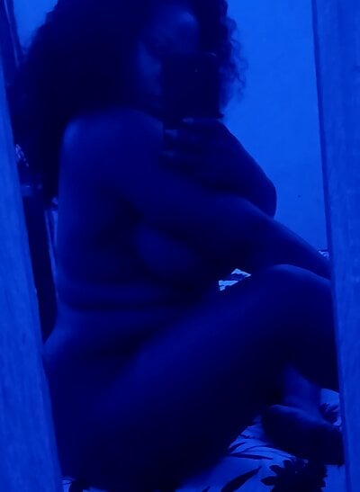 Spotty_Coochie - middle priced privates milfs