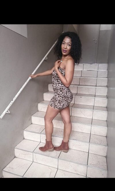 KinkyYours