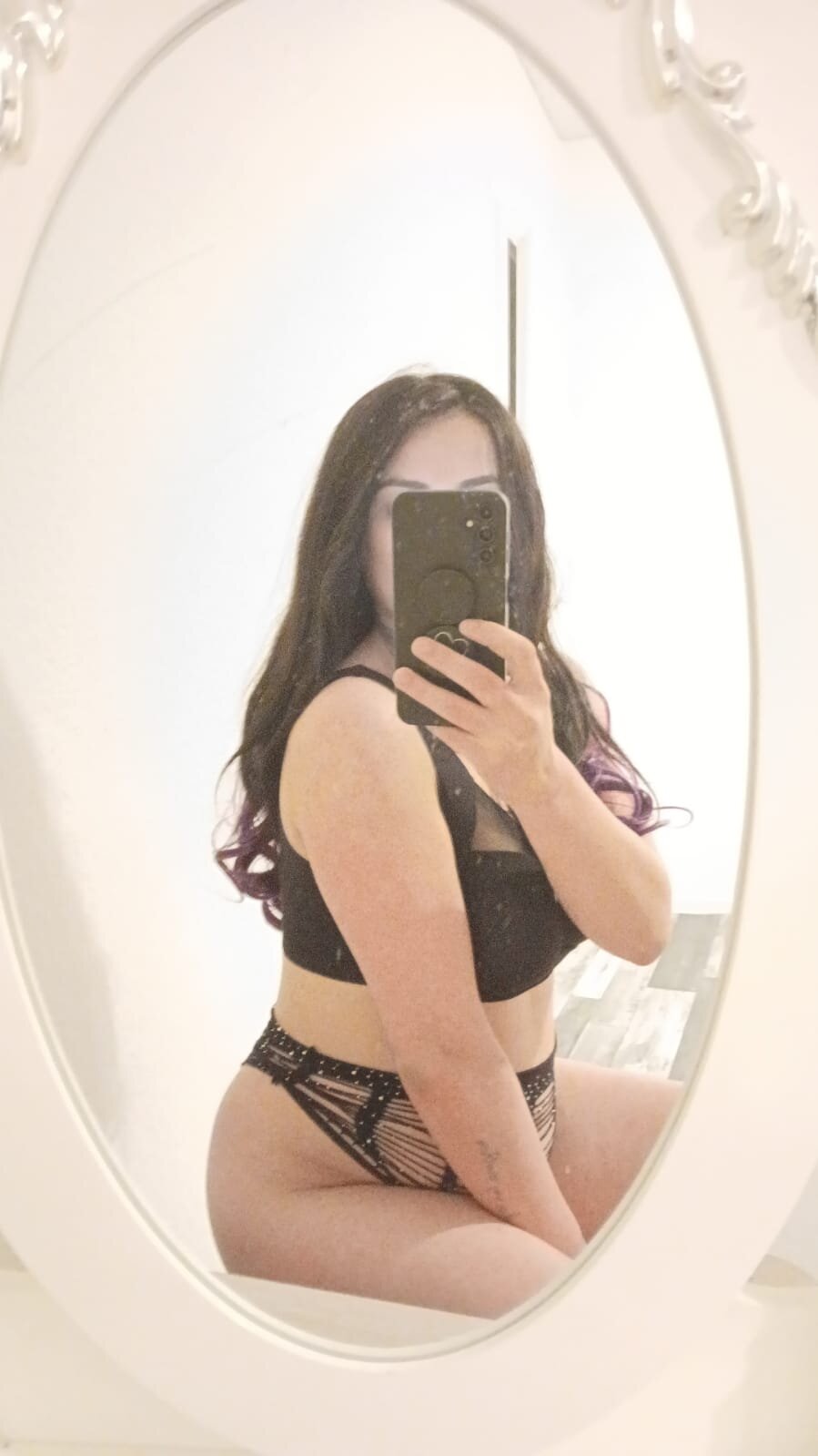 Monika_Blake