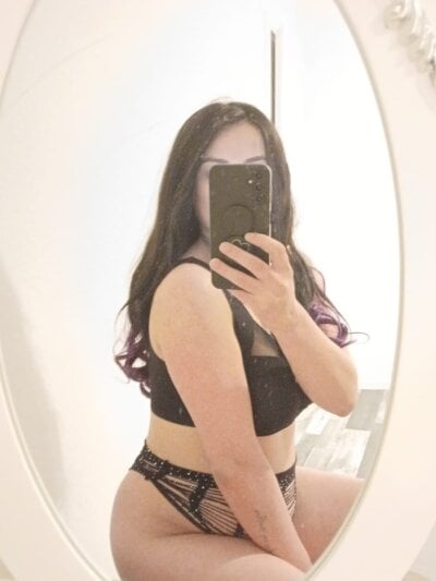 adult webcam sex Monika Blake