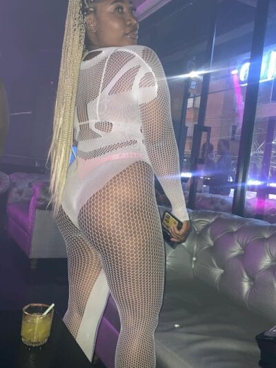 TianaGlow7