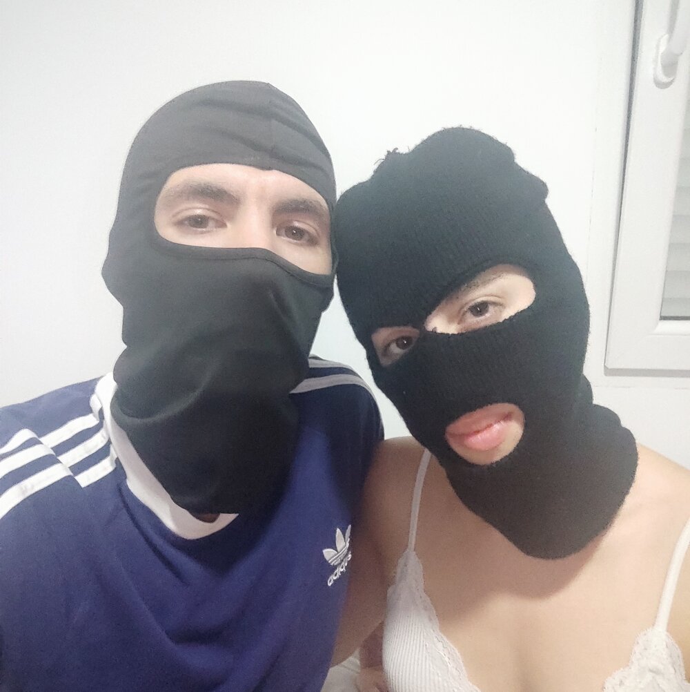 MaskedYoungCouple profile