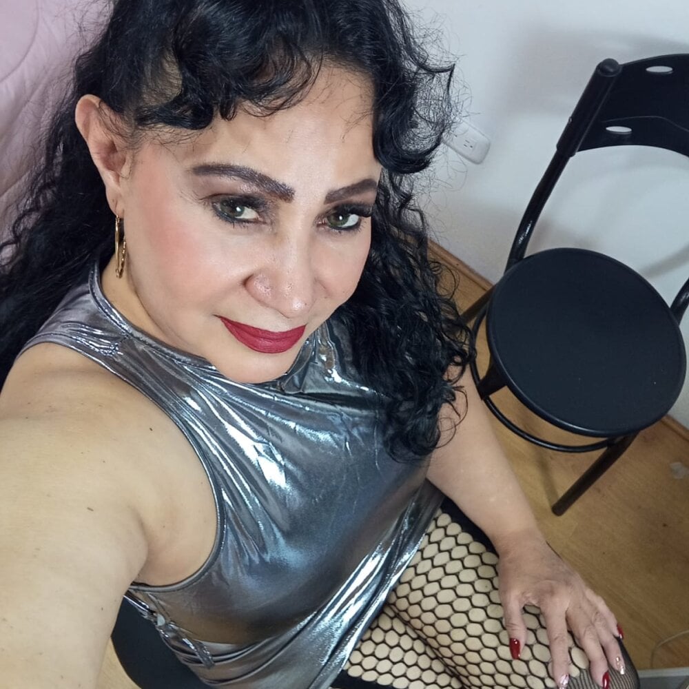 Luciana_Blackwell