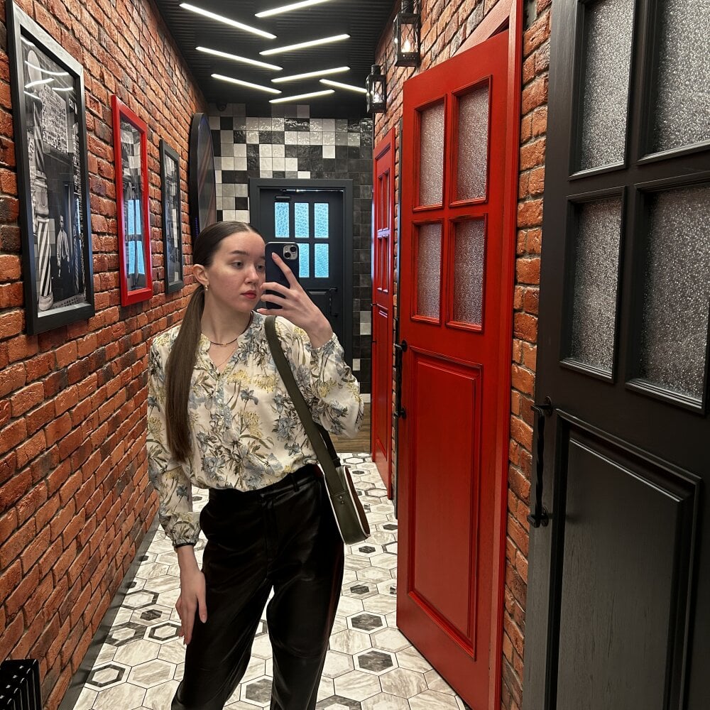 Pure_Lia profile