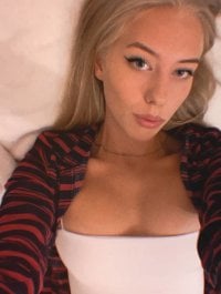 sophia_kelly's Offline XXX Chat