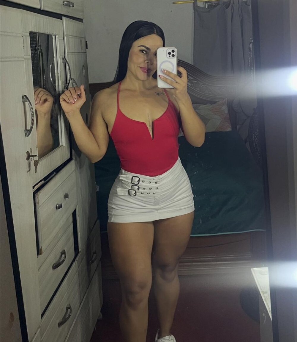 stripchat _queen_katrin_ webcam profile pic via sexlivecamsites.com