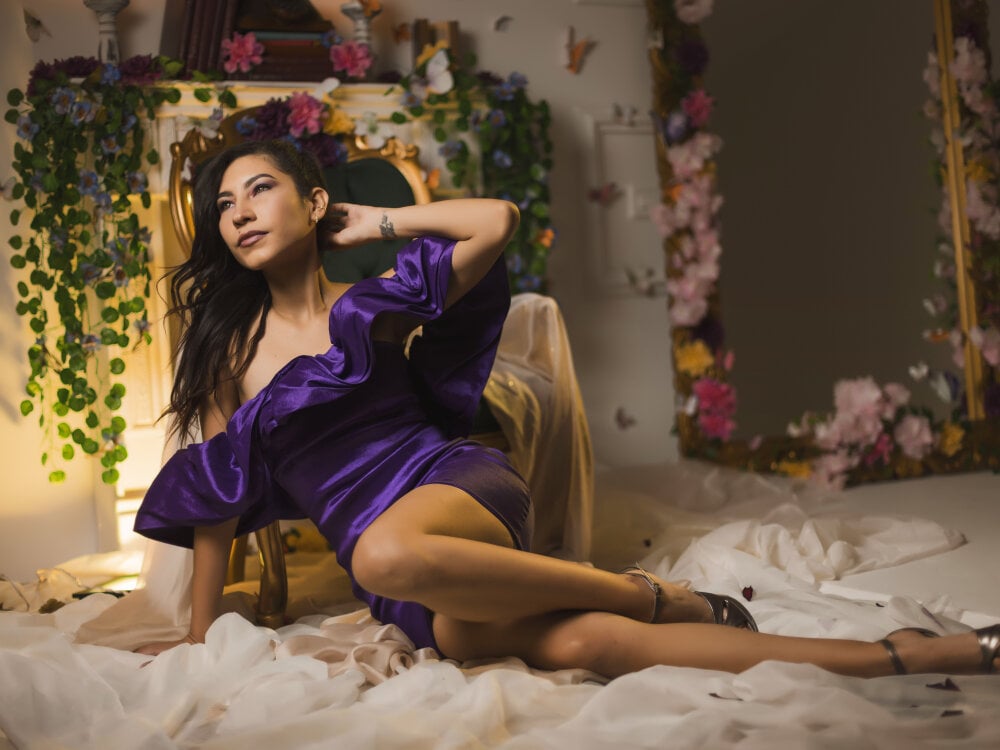 anna_lew's Offline XXX Chat