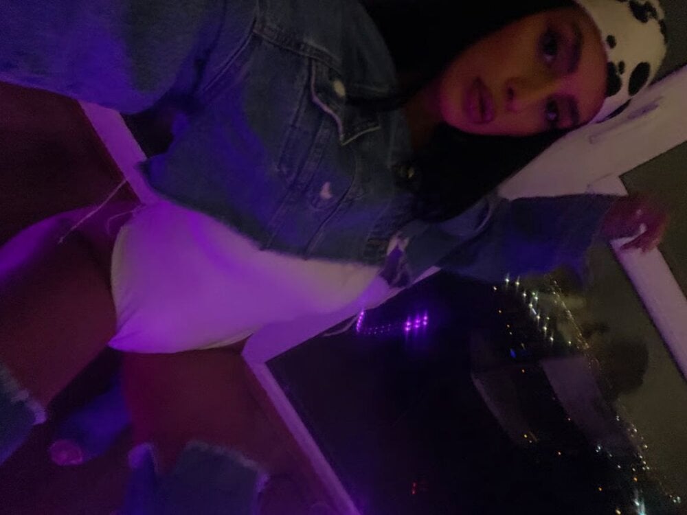 maddyexposedd webcam livesex profile in middle-eastern cams