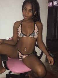 sheyla_brownx's Live Sex Cam Show