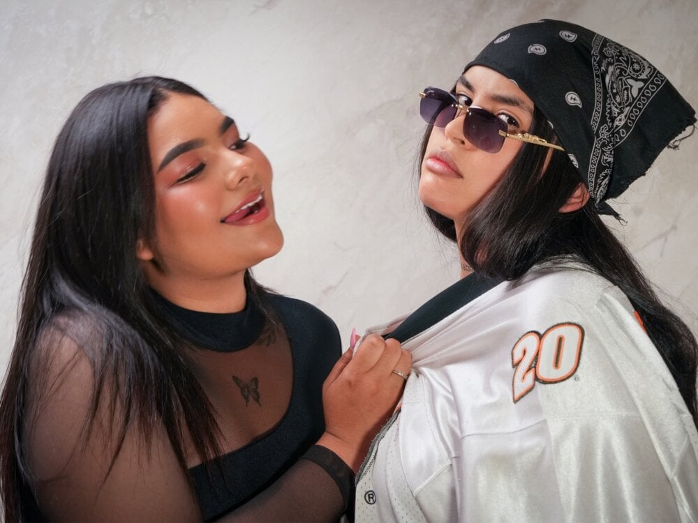 Mia_and_lexy profile