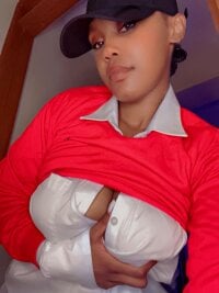blackslut_1's Offline Chat Room
