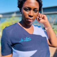 DarkSkinBabe101's Offline Chat Room