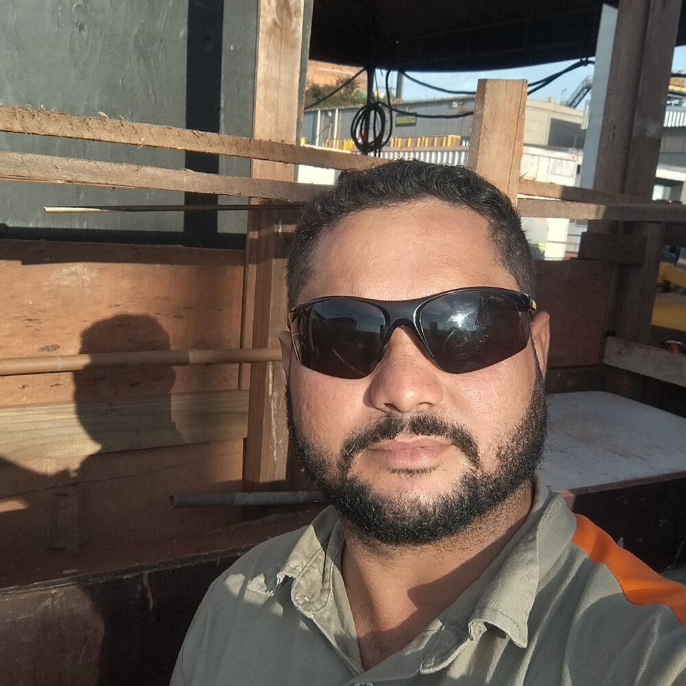 Maycon381's Offline XXX Chat