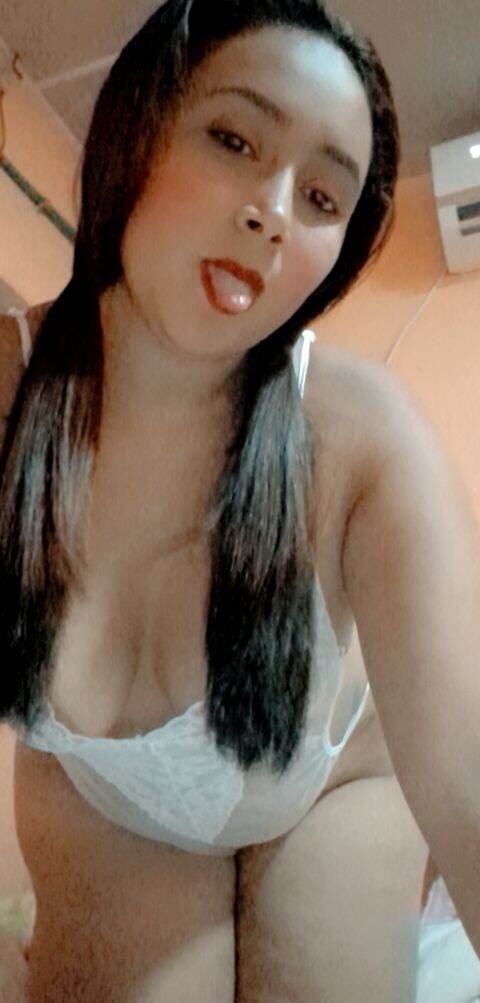 Amira_Anisa