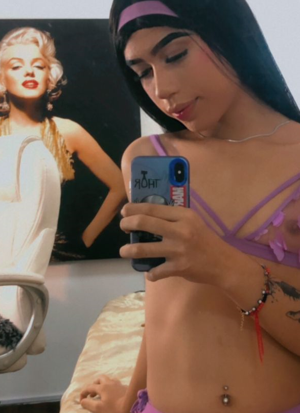 sarahh-sophia from stripchat
