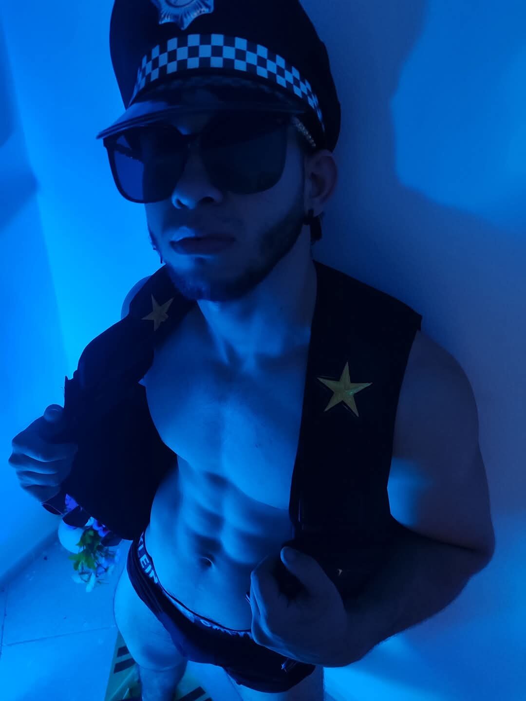 Santi_camboy_