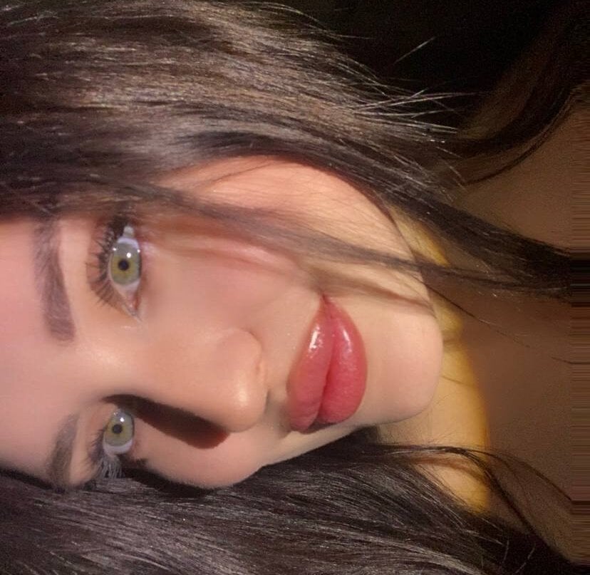 milanafoxyyy webcam profile - British