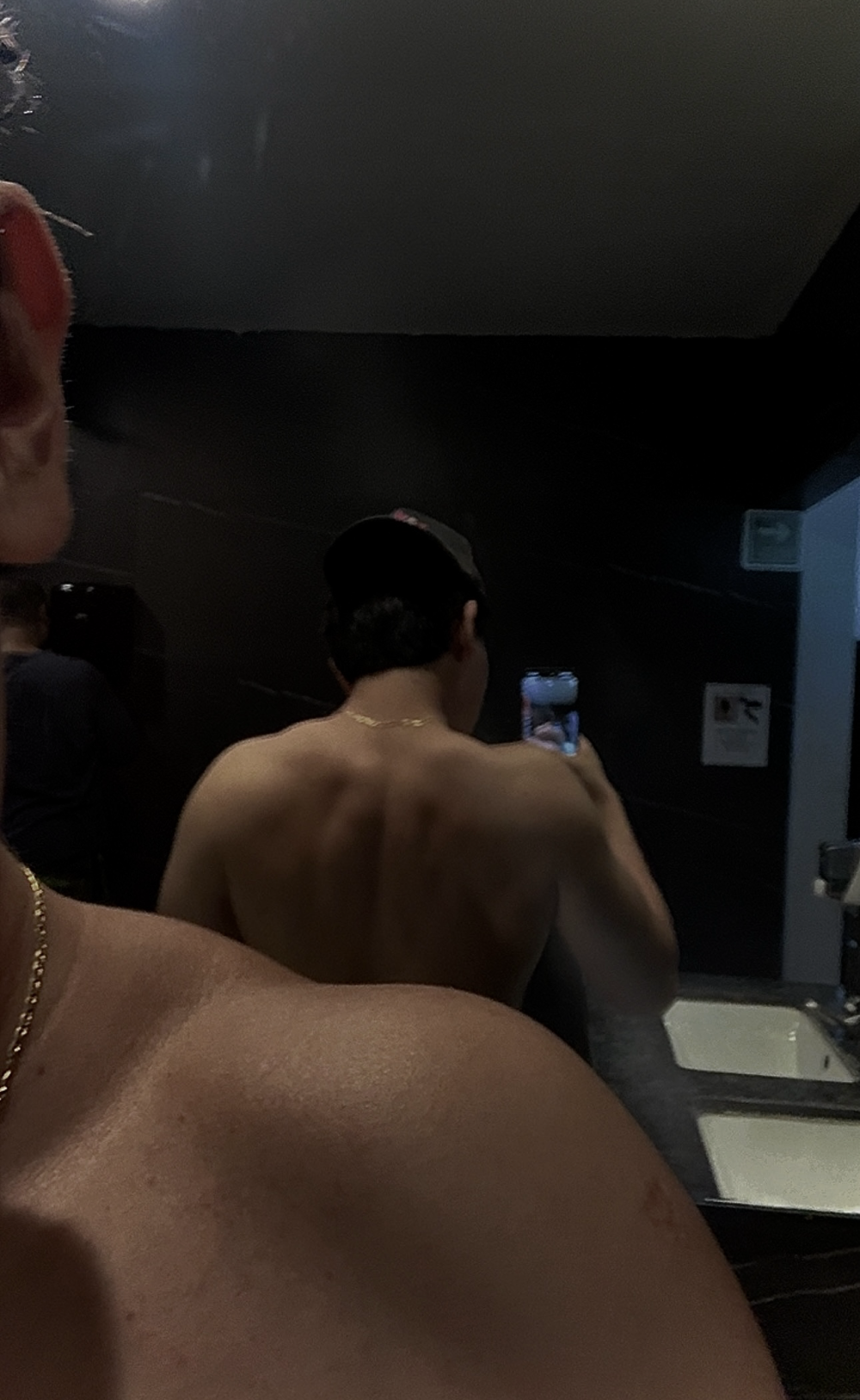 nothing_012345's Offline XXX Chat