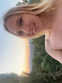 Notmclennalynn's Offline Chat Room
