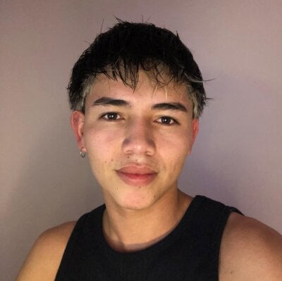 dylan_kim_ from stripchat