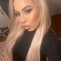 EllaMoonrow's Offline Chat Room