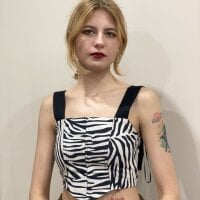 ValerieLaurs' Offline Chat Room