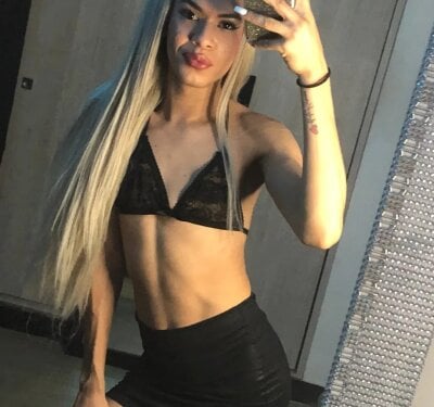 karlaa_colmenarez 🔄 live sex chat
