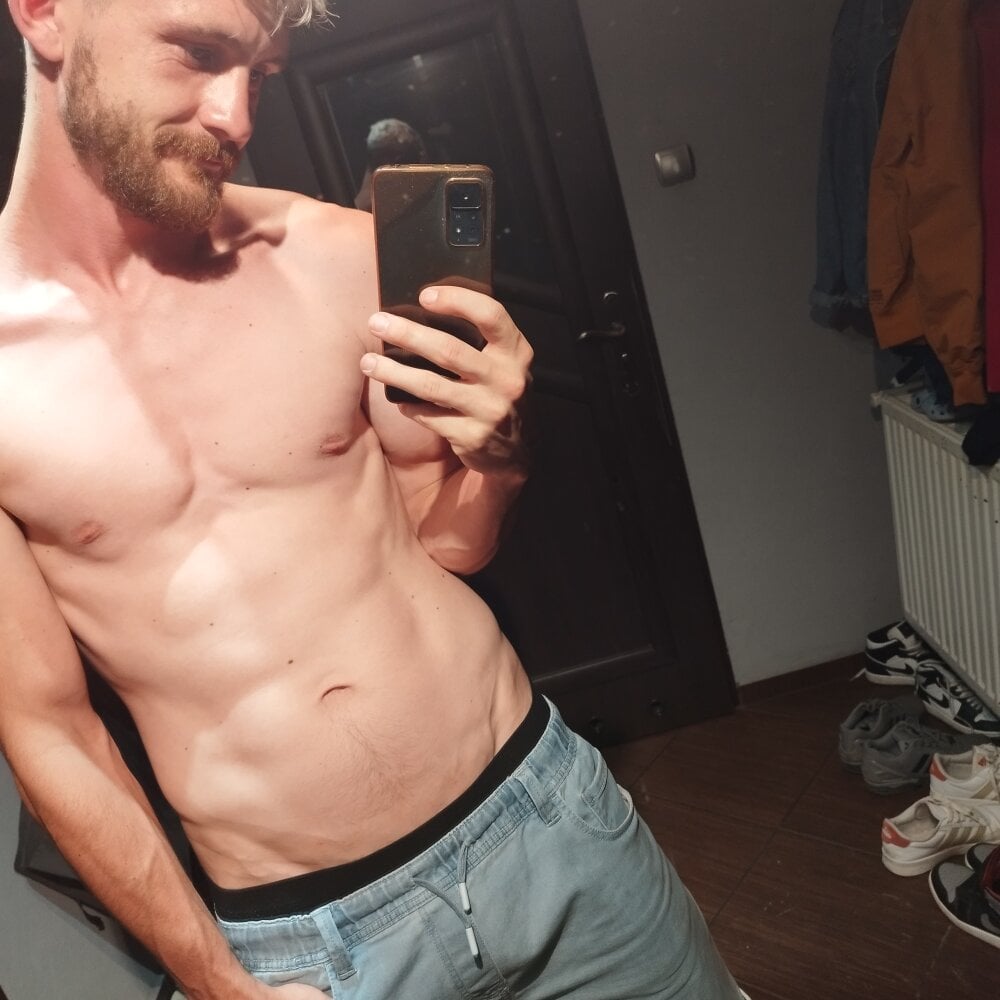 Dejvvvv95's Offline XXX Chat