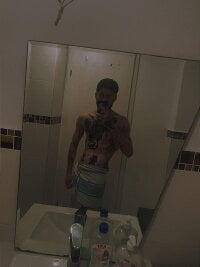 JonahShaw's webcam live show